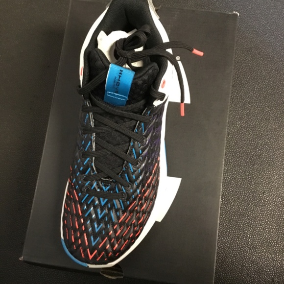 Under Armour HOVR Clone 4 Basketball Shoes - Size 7
